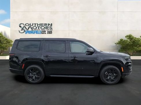Used 2025 Jeep Wagoneer Series II w/ Convenience Group I AWD/4WD image 6