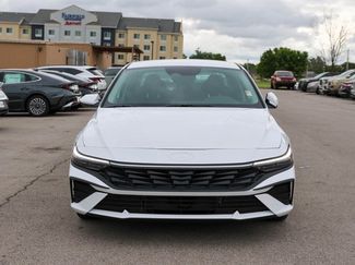 New 2025 Hyundai Elantra Blue video 2