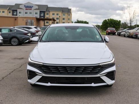 New 2025 Hyundai Elantra Blue image 2