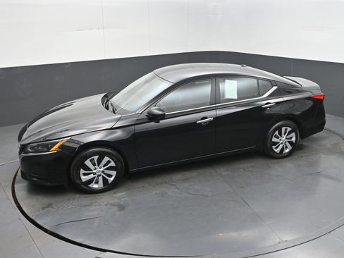 Certified 2025 Nissan Altima 2.5 S FWD image 34