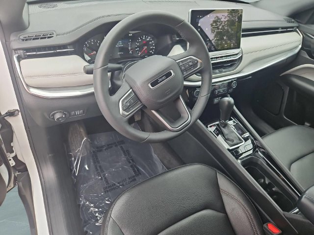 Used 2024 Jeep Compass Limited AWD/4WD image 11