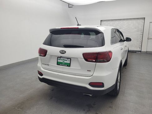 Used 2019 Kia Sorento LX image 7