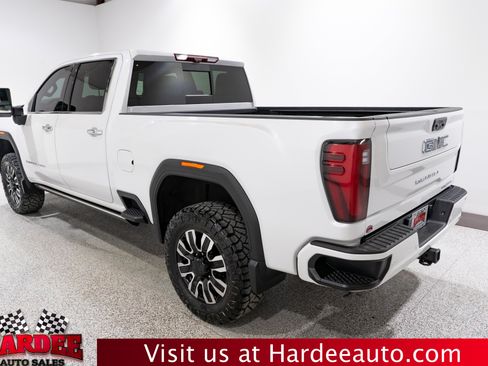 Used 2024 GMC Sierra 2500 Denali Ultimate AWD/4WD image 3