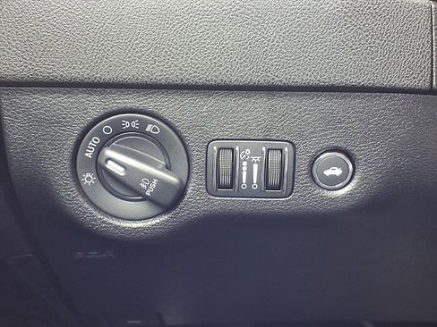 Used 2021 Dodge Charger SXT image 17