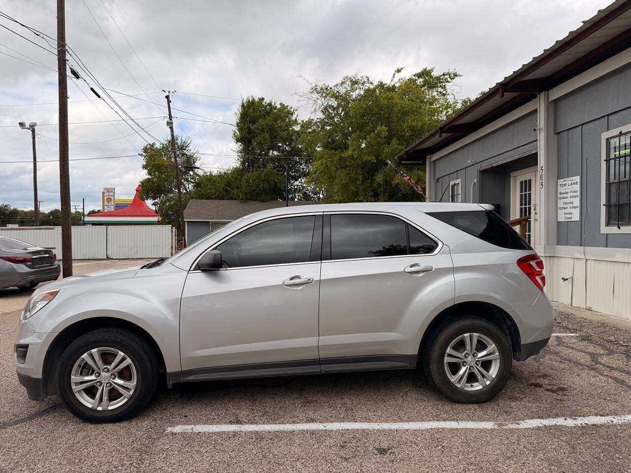 Used 2017 Chevrolet Equinox LS FWD image 9