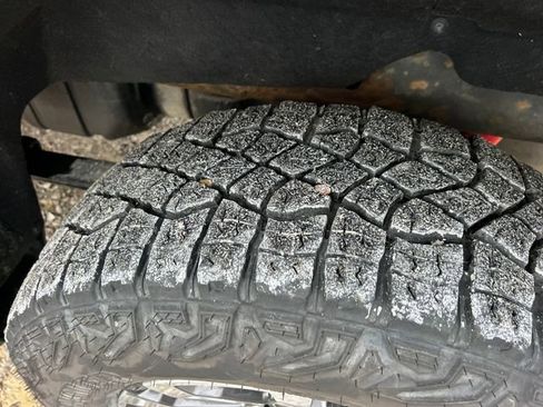 Used 2021 GMC Sierra 1500 AT4 image 52