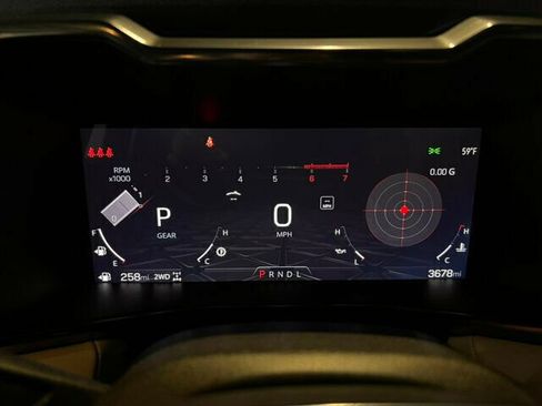 Used 2024 GMC Canyon AT4X w/ AT4X AEV Edition image 17