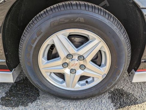 Used 2002 Chevrolet Monte Carlo SS w/ Preferred Equipment Group FWD image 48