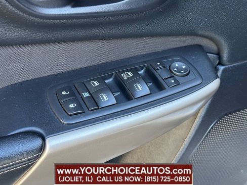 Used 2017 Jeep Cherokee Sport AWD/4WD image 10