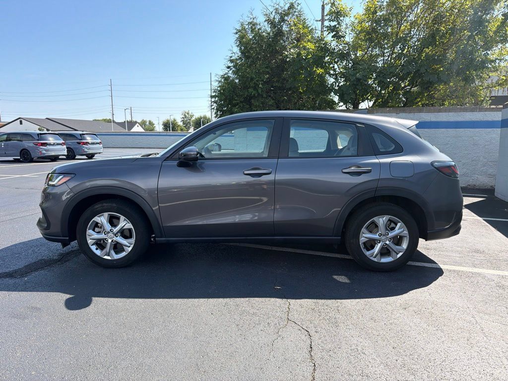 Certified 2024 Honda HR-V LX image 2