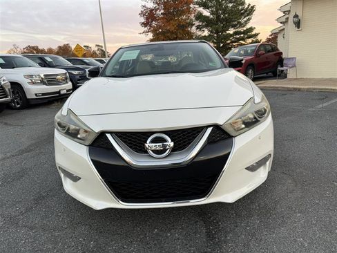 Used 2016 Nissan Maxima Platinum image 2