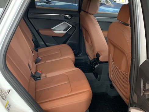 Used 2025 Audi Q3 2.0T Premium image 11