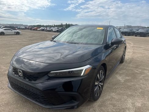 Used 2024 Honda Civic EX-L image 16
