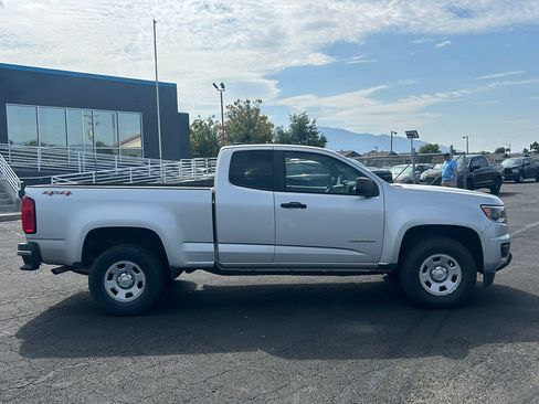 Used 2017 Chevrolet Colorado W/T w/ WT Convenience Package AWD/4WD image 2