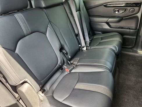 Used 2023 Honda Pilot EX-L image 16