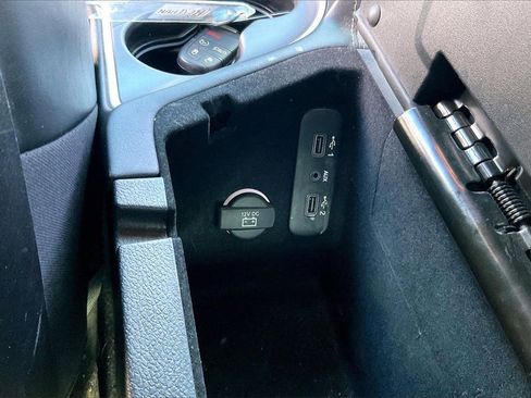 Used 2021 Dodge Challenger SXT w/ Plus Package image 28