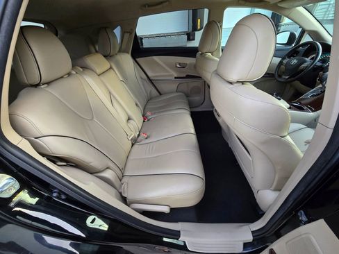 Used 2011 Toyota Venza AWD w/ Premium Pkg #2 image 17