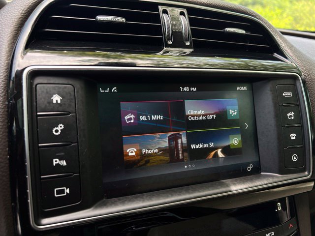 Used 2018 Jaguar F-PACE Prestige AWD/4WD image 40