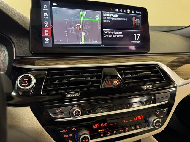 Used 2023 BMW 540i w/ M Sport Package RWD image 14