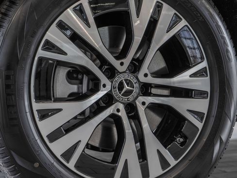 Certified 2026 Mercedes-Benz GLB 250 4MATIC image 31