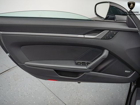 Used 2025 Porsche 911 Carrera image 35