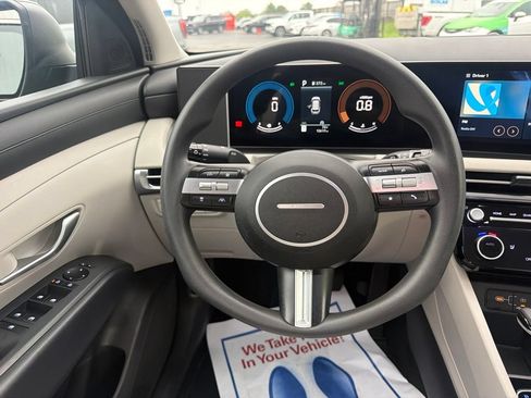 Used 2025 Hyundai Tucson SEL FWD image 20