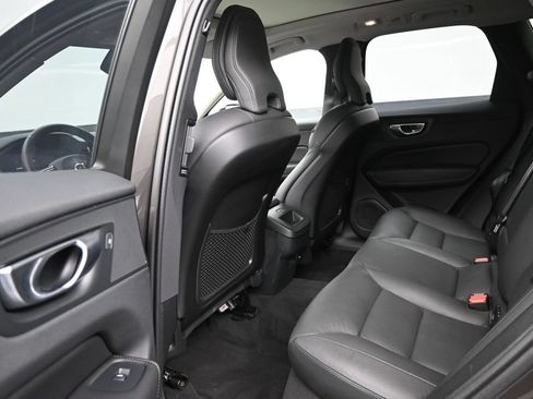Used 2025 Volvo XC60 B5 Plus AWD/4WD image 14