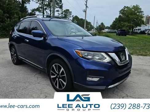 Used 2017 Nissan Rogue SL w/ SL Premium Package FWD image 4