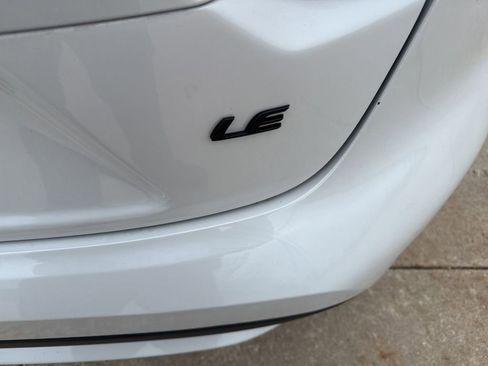 Used 2022 Toyota Corolla LE image 16