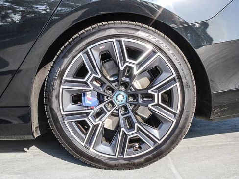 Used 2024 BMW i5 eDrive40i w/ M Sport Package RWD image 12