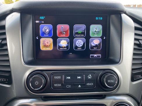 Used 2018 Chevrolet Suburban Premier image 43