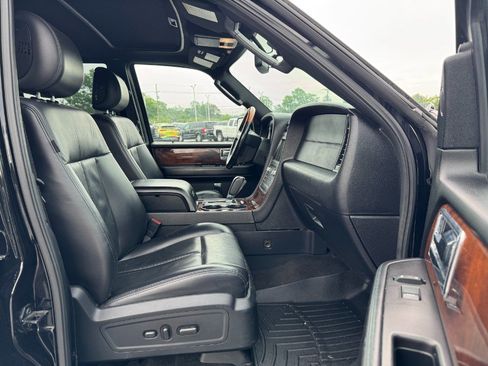 Used 2017 Lincoln Navigator L Select AWD/4WD image 20