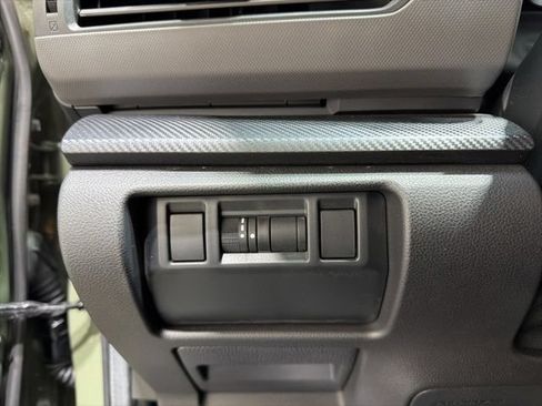 Used 2024 Subaru Crosstrek 2.5i Limited AWD/4WD image 19