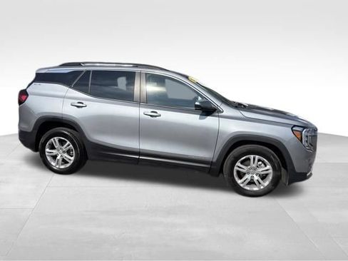 Used 2023 GMC Terrain SLE w/ Driver Convenience Package FWD image 14