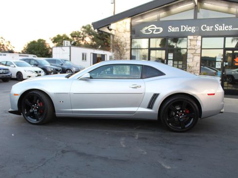 Used 2011 Chevrolet Camaro LT w/ RS Package RWD image 2