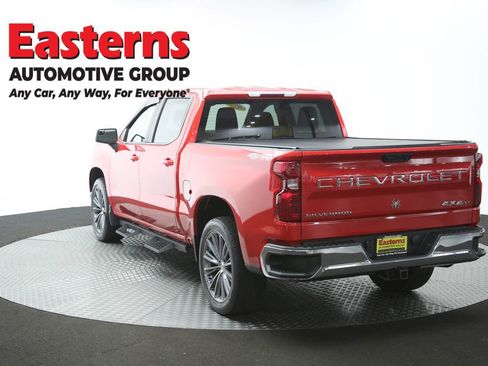 Used 2022 Chevrolet Silverado 1500 LT AWD/4WD image 40