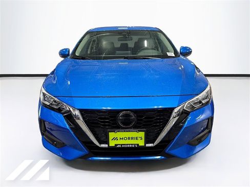 Used 2020 Nissan Sentra SV image 2