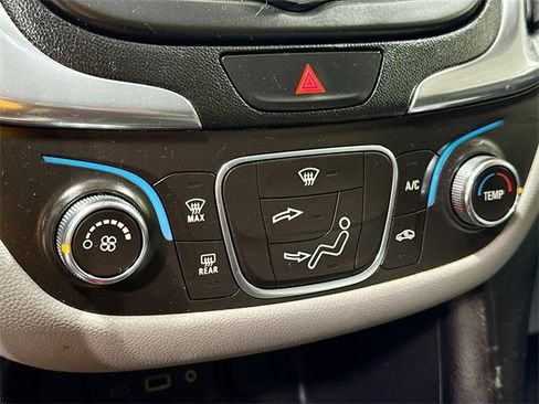 Used 2019 Chevrolet Equinox LS w/ LS Convenience Package image 17