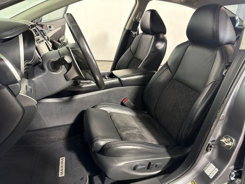 Used 2016 Nissan Maxima SR FWD image 10