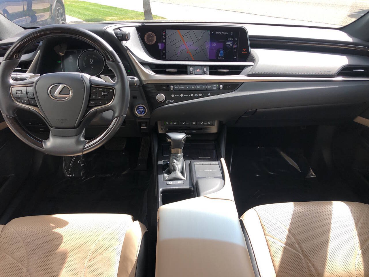 Used 2021 Lexus ES 300h w/ Accessory Package 2 FWD image 9