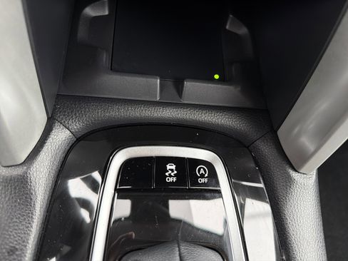 Used 2024 Toyota Corolla Cross LE image 21