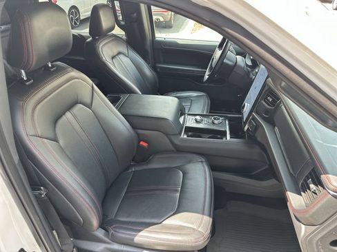 Used 2023 Ford Expedition Limited AWD/4WD image 27