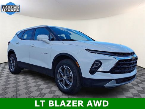 Used 2023 Chevrolet Blazer LT image 1