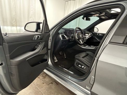 Used 2025 BMW X5 M60i image 23