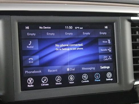 Used 2018 Chrysler Pacifica Touring-L image 37