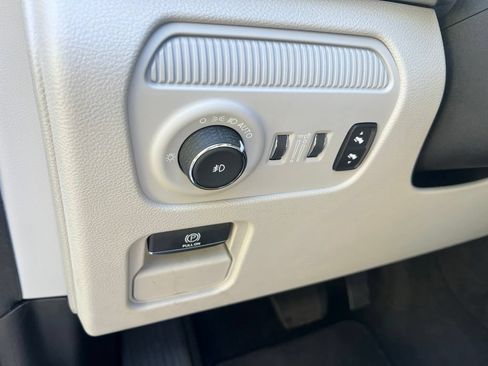 Certified 2022 Jeep Grand Wagoneer Series I AWD/4WD image 46