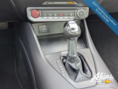 Used 2025 Ford Mustang Coupe RWD image 17
