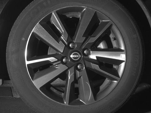 Used 2025 Nissan Versa SV FWD image 13