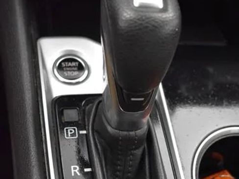 Used 2024 Nissan Altima 2.5 SV FWD image 33