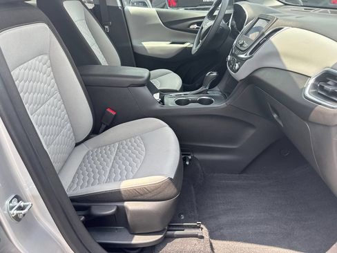 Used 2020 Chevrolet Equinox LS w/ LS Convenience Package FWD image 14